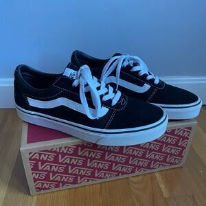 Vans Ward Low Top Black & White Suede Canvas Sneakers Practically New sz 9 Women